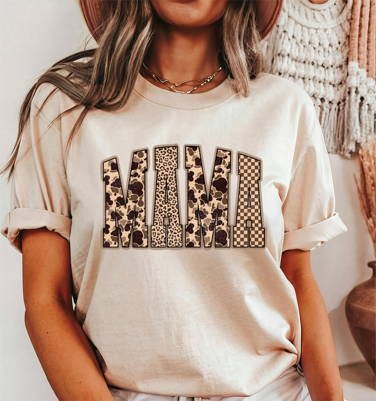 Mama Duck Camo - UNISEX GRAPHIC Tee